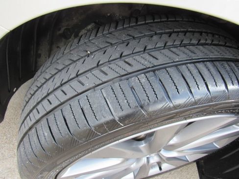 Used 2024 MAZDA MAZDA3 s FWD image 11