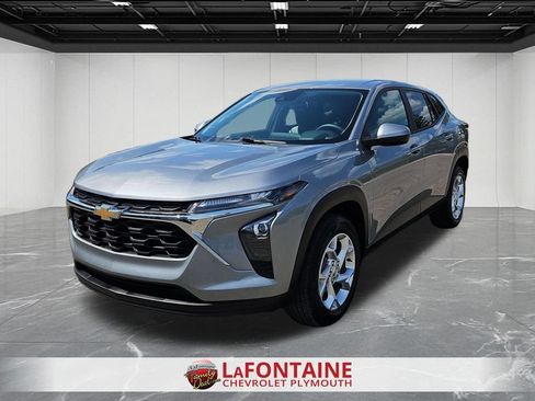 Certified 2024 Chevrolet Trax LS w/ LS Convenience Package FWD image 1