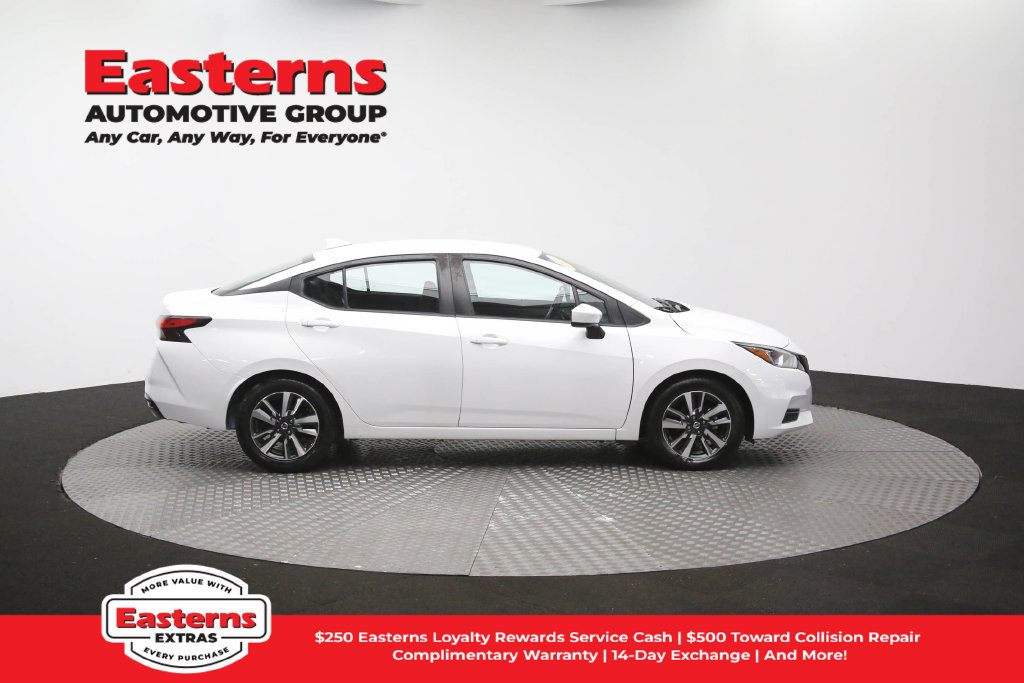 Used 2022 Nissan Versa SV FWD image 47