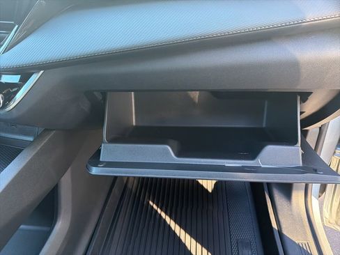 New 2026 Chevrolet Equinox LT w/ Convenience Package II image 24