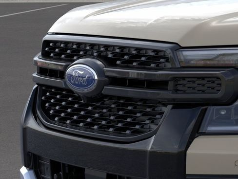 New 2025 Ford Ranger Lariat w/ FX4 Off-Road Package AWD/4WD image 17