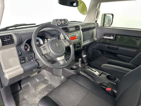 Used 2014 Toyota FJ Cruiser 4WD w/ Upgrade Package image 12
