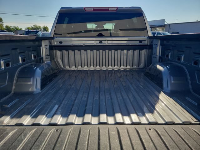 Used 2026 GMC Sierra 1500 SLT RWD image 6