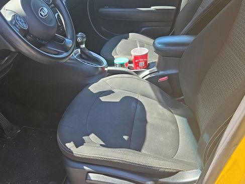 Used 2014 Kia Soul + image 1