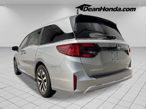 New 2026 Honda Odyssey EX-L image 3