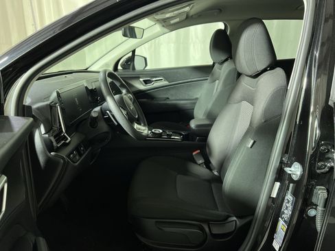 Used 2023 Kia Sportage LX AWD/4WD image 26