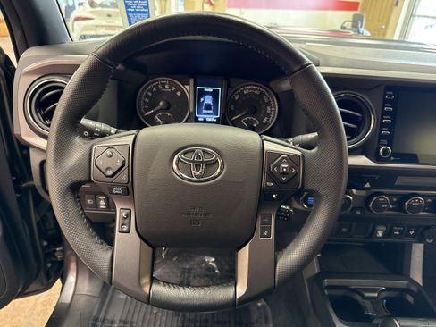 Used 2023 Toyota Tacoma TRD Sport image 41
