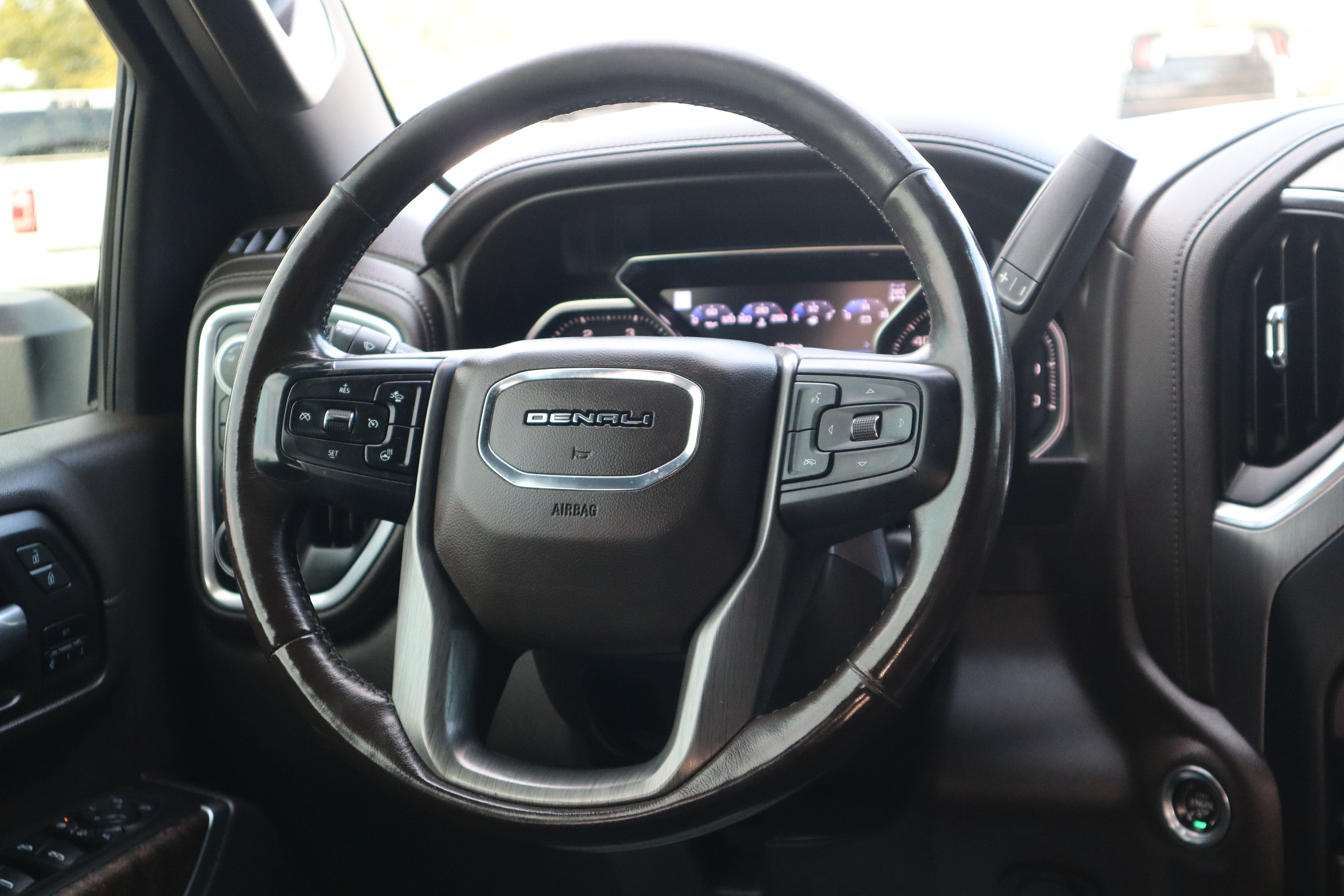 Used 2020 GMC Sierra 2500 Denali w/ Denali Ultimate Package AWD/4WD image 16
