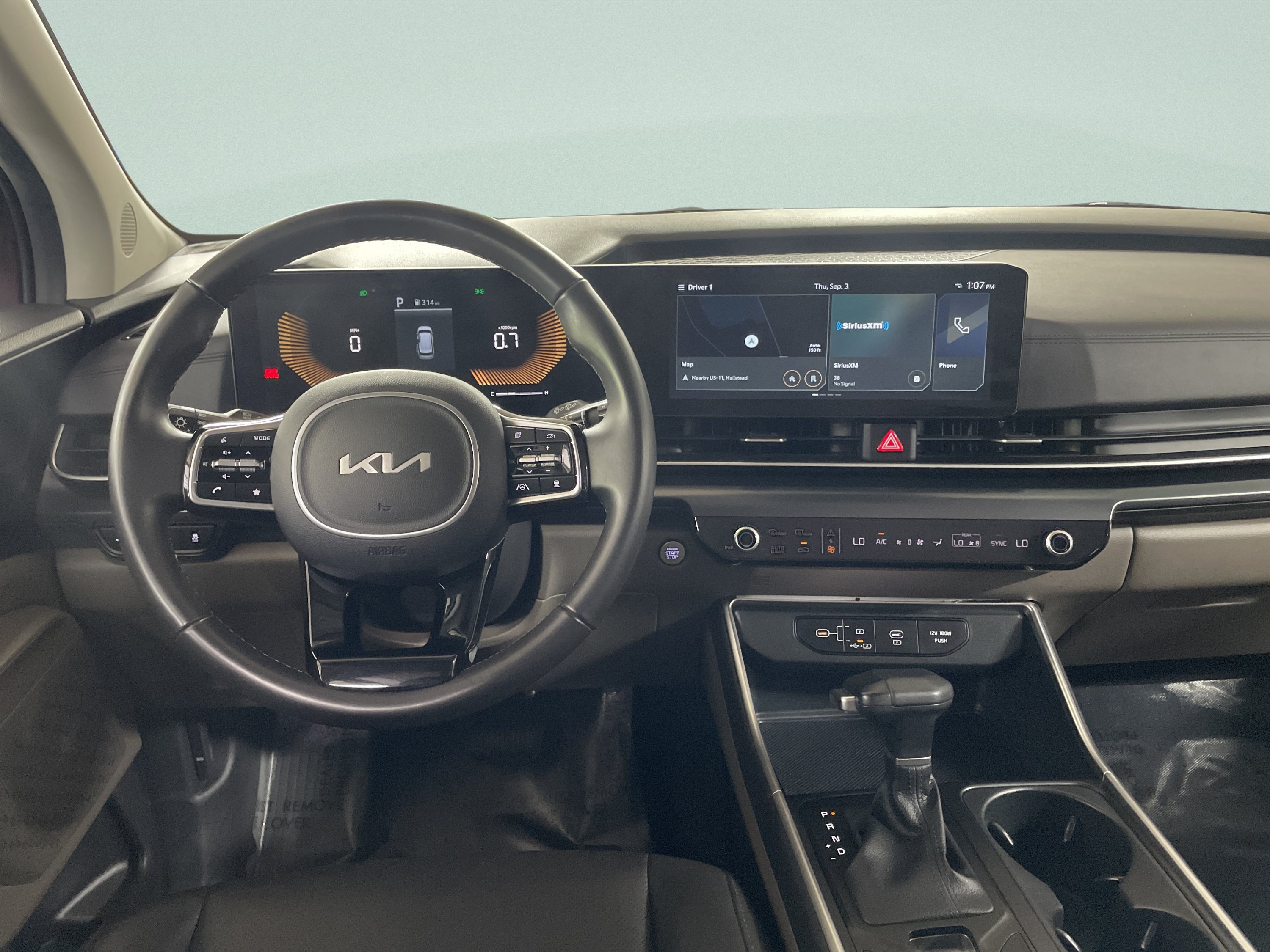 Used 2026 Kia Carnival FWD image 18