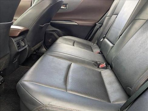 Used 2021 Toyota Venza Limited image 17