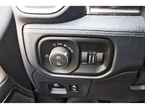 Used 2019 RAM 1500 Limited w/ Advanced Safety Group AWD/4WD image 16