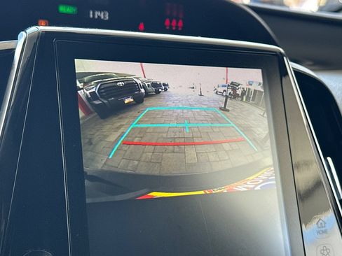 Used 2021 Toyota Prius Prime XLE w/ Carpet Mat Package (TMS) FWD image 21