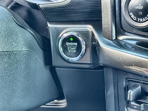 Used 2022 Ford F150 XLT w/ Equipment Group 302A High image 17