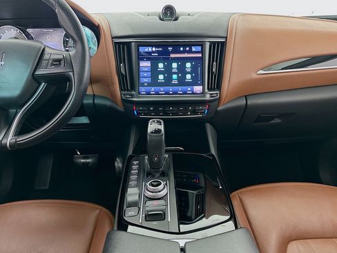 Used 2022 Maserati Levante Modena image 11