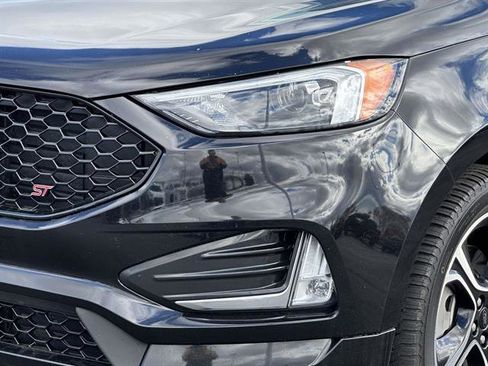 Used 2022 Ford Edge ST image 7