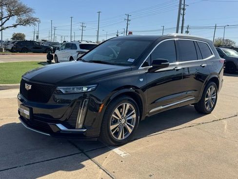 Used 2022 Cadillac XT6 Premium Luxury w/ Platinum Package AWD/4WD image 3