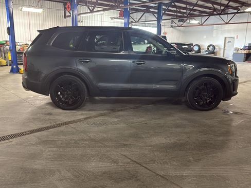 Used 2021 Kia Telluride SX w/ Nightfall Edition Package image 5