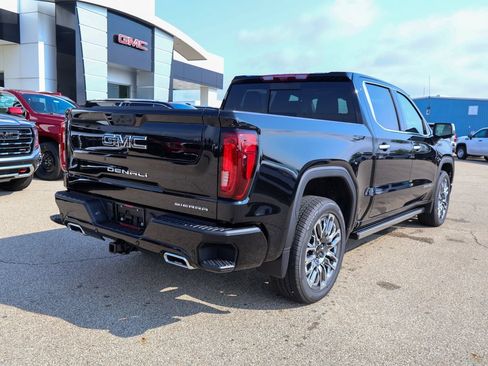 New 2026 GMC Sierra 1500 Denali Ultimate w/ LPO, Black Badging Package AWD/4WD image 3
