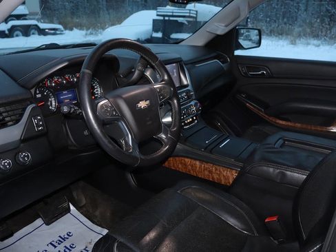 Used 2015 Chevrolet Suburban LTZ image 9
