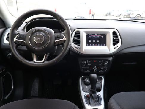 Used 2019 Jeep Compass Sport AWD/4WD image 5