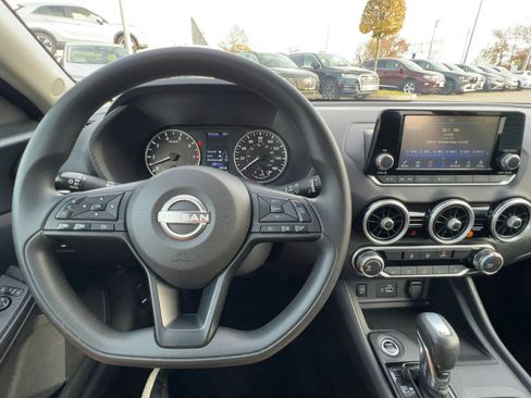 Used 2024 Nissan Sentra S image 13