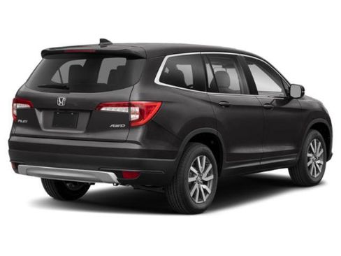 Used 2021 Honda Pilot EX image 2