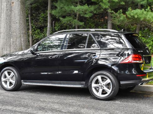 Used 2017 Mercedes-Benz GLE 350 w/ Premium 1 Package image 5