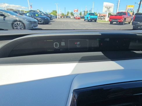 Used 2022 Toyota Prius XLE w/ Advanced Technology Package AWD/4WD image 15