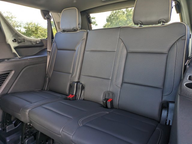 Certified 2024 GMC Yukon SLT w/ SLT Luxury Package RWD image 14