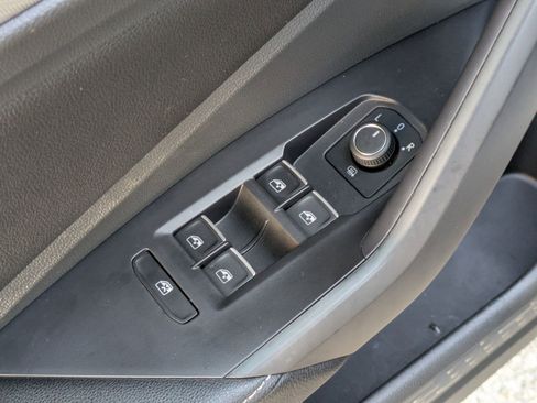 Used 2023 Volkswagen Jetta S image 11