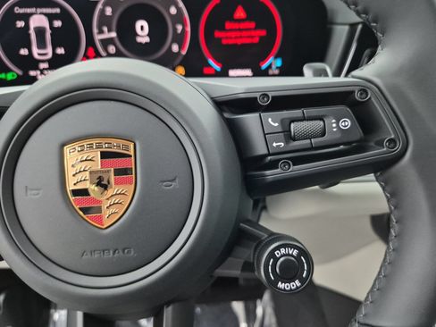 New 2026 Porsche Cayenne Coupe AWD/4WD image 21