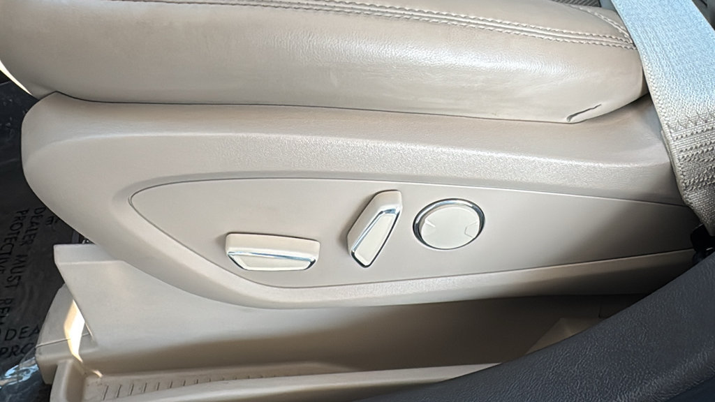 Used 2023 Lincoln Nautilus Reserve FWD image 21