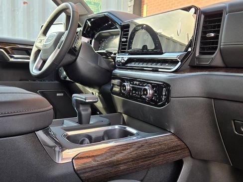 Used 2025 GMC Sierra 1500 Elevation w/ Elevation Premium Package image 27