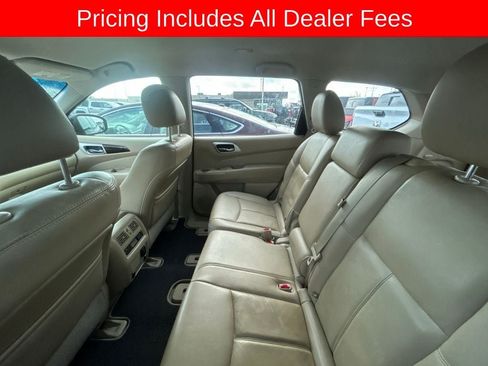 Used 2015 Nissan Pathfinder SL FWD image 9
