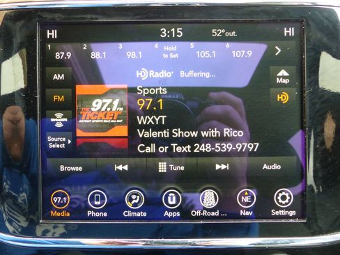 Used 2021 Jeep Grand Cherokee Limited AWD/4WD image 46