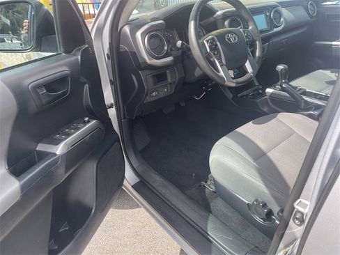 Used 2018 Toyota Tacoma SR5 image 14