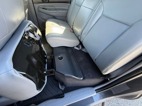 Used 2013 Toyota Tacoma 4x4 Double Cab w/ TRD Off-Road Pkg image 23