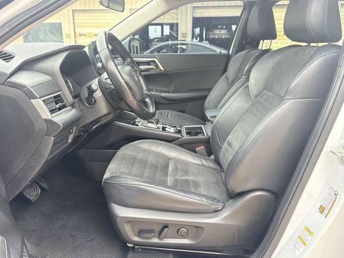 Used 2022 Mitsubishi Outlander SE FWD image 12