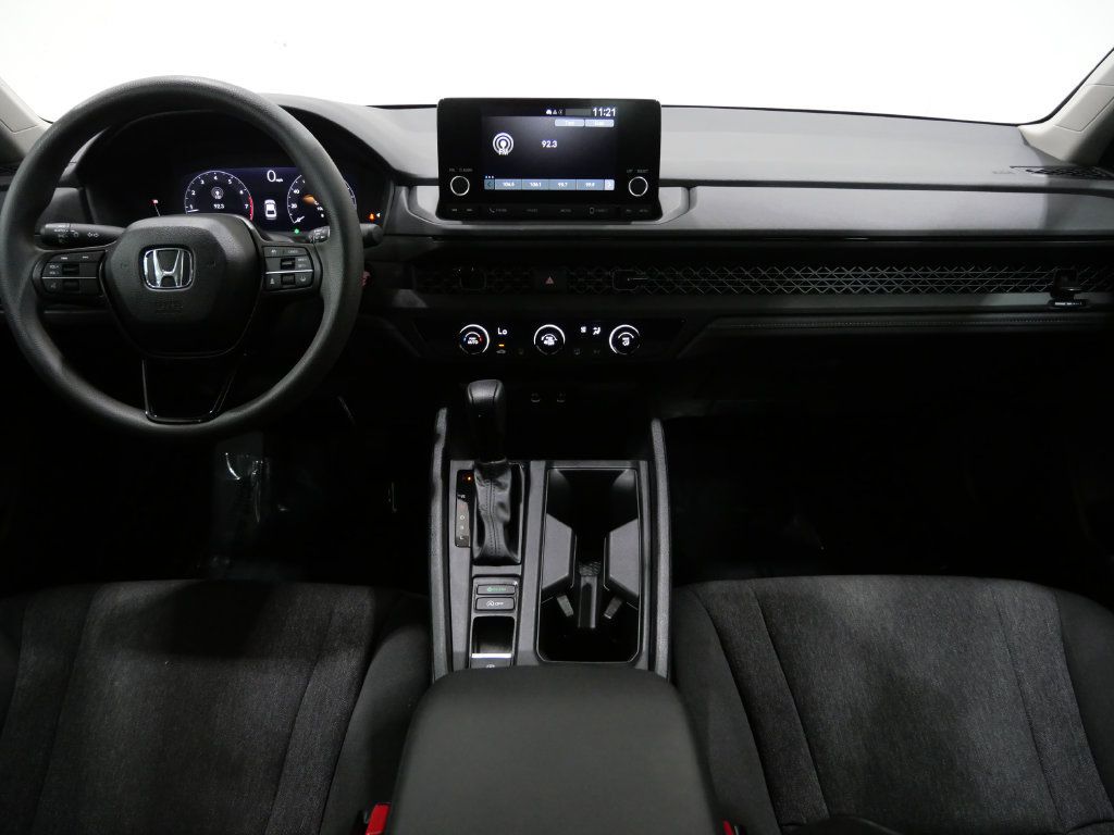 Used 2025 Honda Accord LX image 10