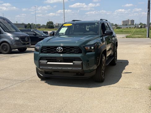 Used 2025 Toyota 4Runner TRD Off-Road Premium w/ Tow Technology Package AWD/4WD image 19