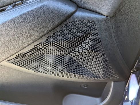 Certified 2021 Kia Seltos EX image 16