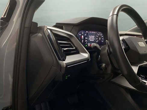 Used 2024 Audi Q4 e-tron Premium w/ Convenience Package image 33