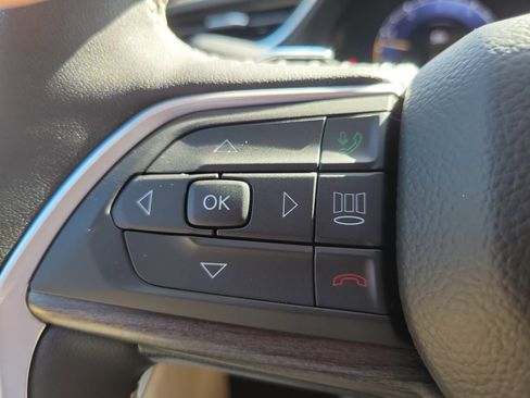 Used 2024 Jeep Grand Cherokee Limited w/ Luxury Tech Group II image 18