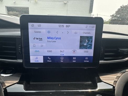 Used 2022 Ford Explorer Limited w/ Equipment Group 301A image 15