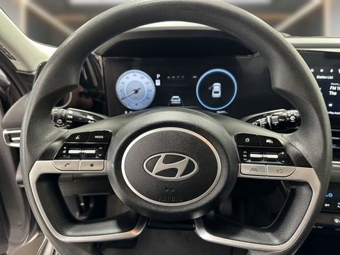 Certified 2024 Hyundai Elantra SEL FWD image 21
