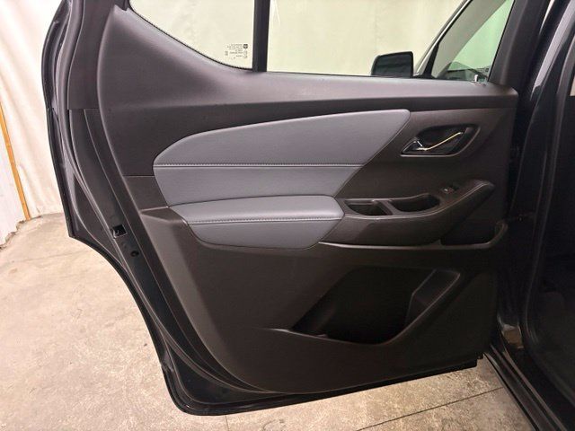 Used 2021 Chevrolet Traverse LT FWD image 26