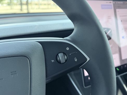 Used 2026 Tesla Model Y AWD image 55