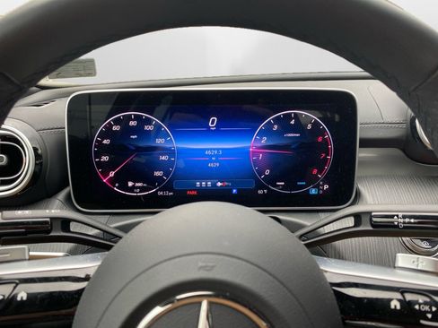 Used 2025 Mercedes-Benz C 300 4MATIC Sedan image 11