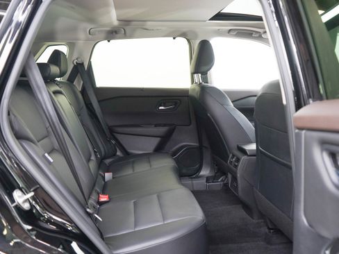 Used 2023 Nissan Rogue SV w/ SV Premium B Package AWD/4WD image 12