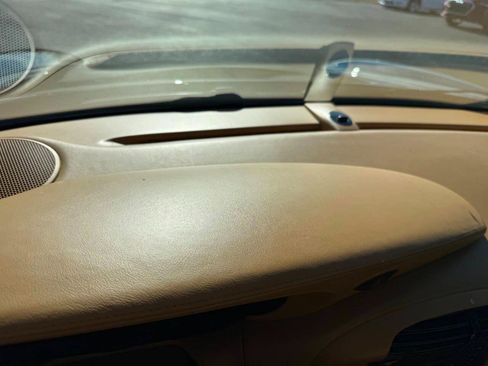 Used 2000 Porsche 911 Carrera 4 image 51